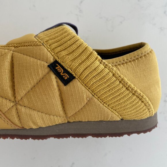 Teva 1984 Outdoor ReEmber Moccasin 1125471 Slip On Gold w Purple Tab Sz 8 NWT - Picture 9 of 14